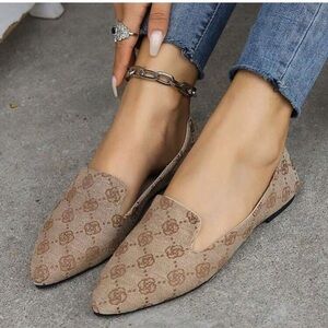 Women flat woven slip on shoes